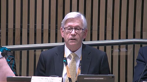 Cllr Jones presenting the budget